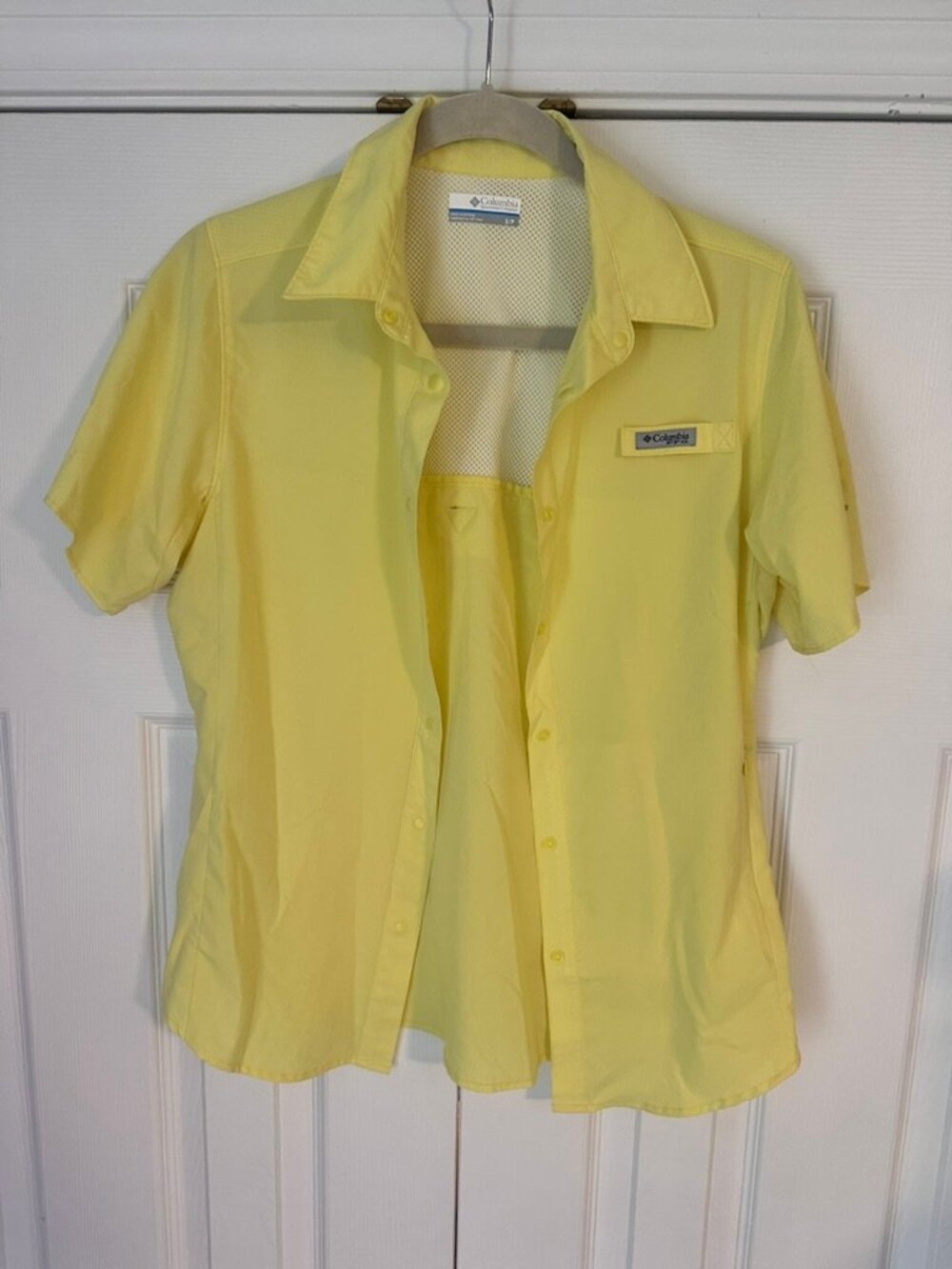 yellow Columbia PFG fishing shirt small
